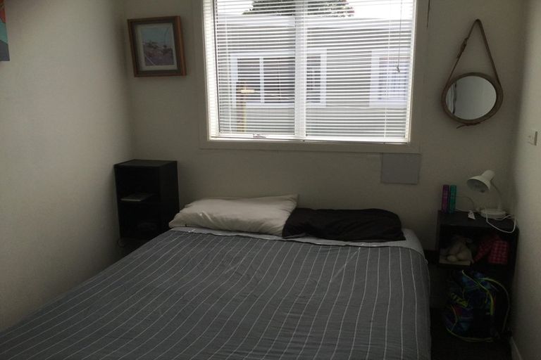 Photo of property in 1 First Avenue, Urenui, 4377