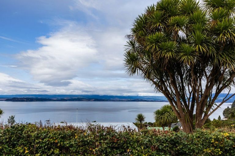 Photo of property in 19 Turangitukua Terrace, Kuratau, Turangi, 3381