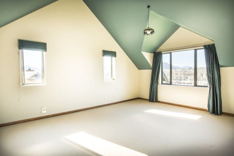 Photo of property in 19 Matheson Crescent, Albert Town, Wanaka, 9305