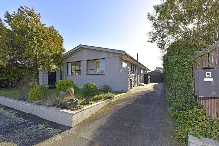 Photo of property in 5 Aspen Place, Parklands, Christchurch, 8083