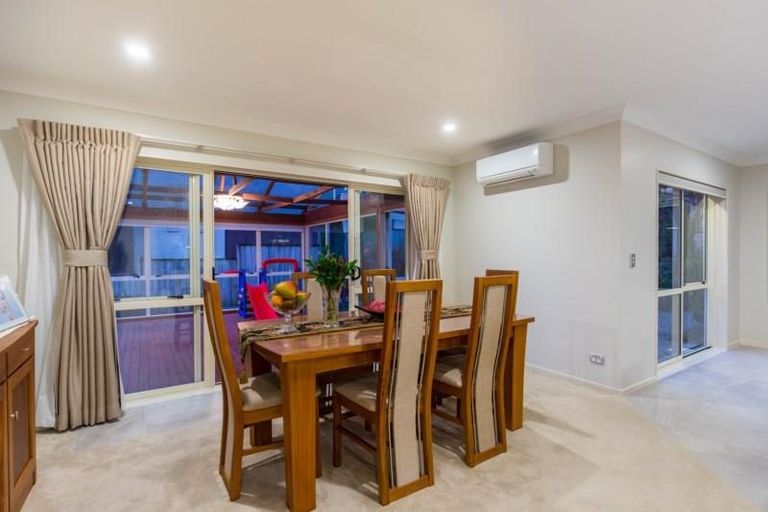 Photo of property in 10 Bejoy Rise, East Tamaki Heights, Auckland, 2016