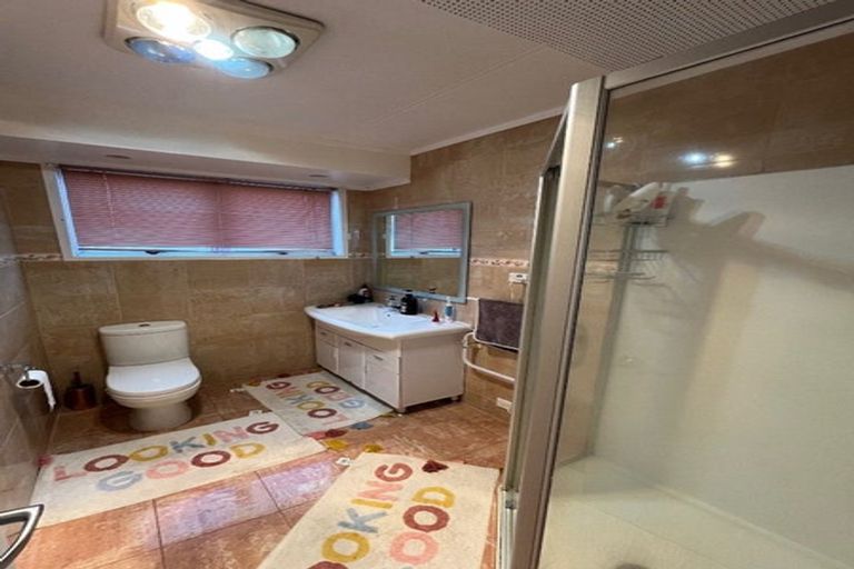 Photo of property in 17 Radiata Lane, Chatswood, Auckland, 0626