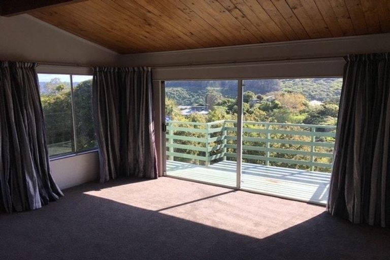 Photo of property in 3/37 Singers Road, Korokoro, Lower Hutt, 5012