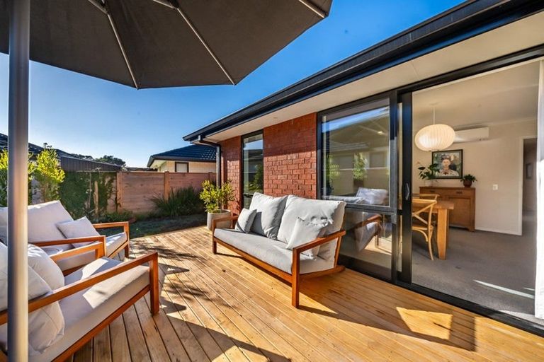 Photo of property in 30 Martingale Drive, Whitby, Porirua, 5024