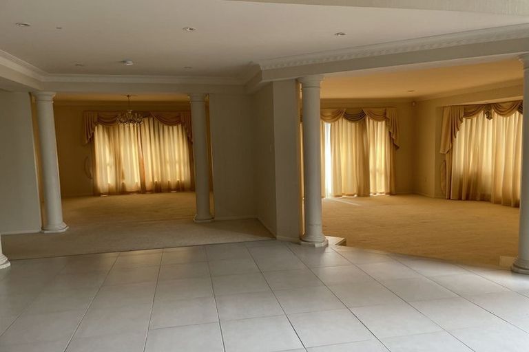 Photo of property in 6 Nathan Close, Somerville, Auckland, 2014