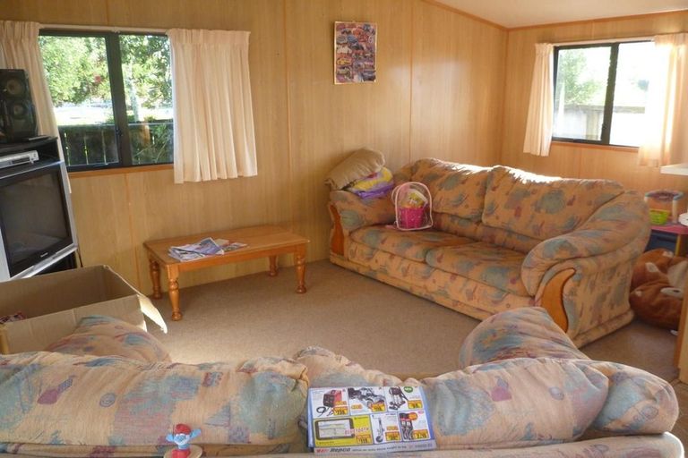 Photo of property in 210 Lake Road, Northcote, Auckland, 0627