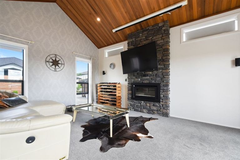 Photo of property in 15 Kemble Place, Flagstaff, Hamilton, 3210