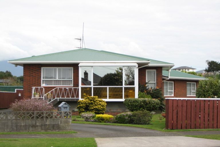Photo of property in 49 Omata Road, Marfell, New Plymouth, 4310