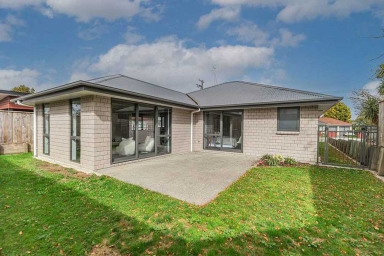 Photo of property in 50 Kings Drive, Levin, 5510