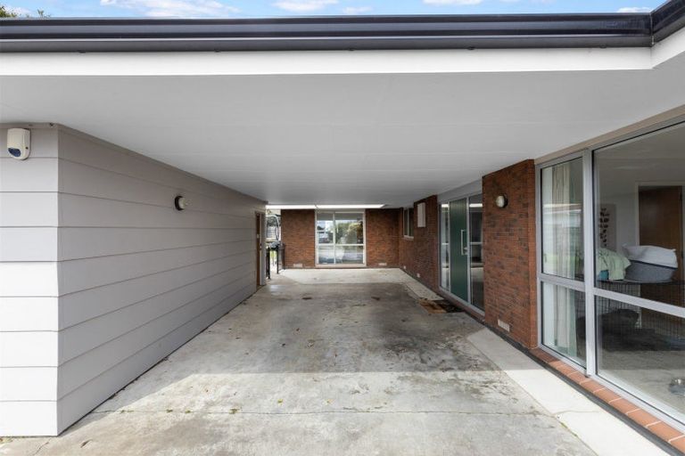 Photo of property in 15 Mudgway Place, Awapuni, Palmerston North, 4412