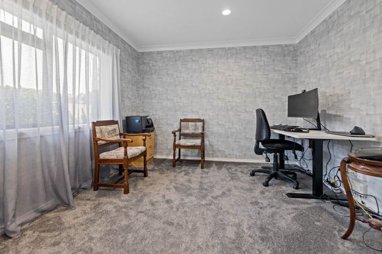 Photo of property in 34 Kinder Street, Acacia Bay, Taupo, 3330