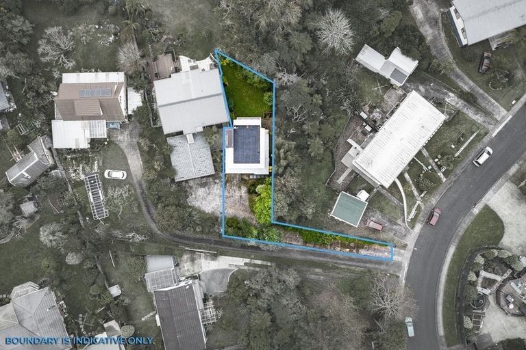 Photo of property in 1/22 Dawnhaven Drive, Te Atatu Peninsula, Auckland, 0610