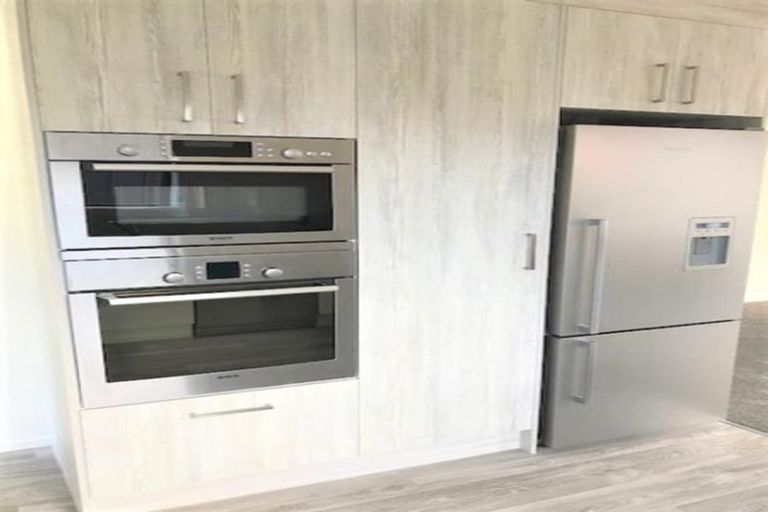 Photo of property in 3/13 Fillis Street, New Plymouth, 4310