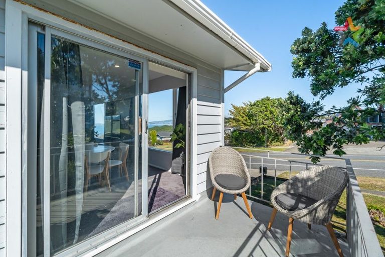 Photo of property in 258 Dowse Drive, Maungaraki, Lower Hutt, 5010