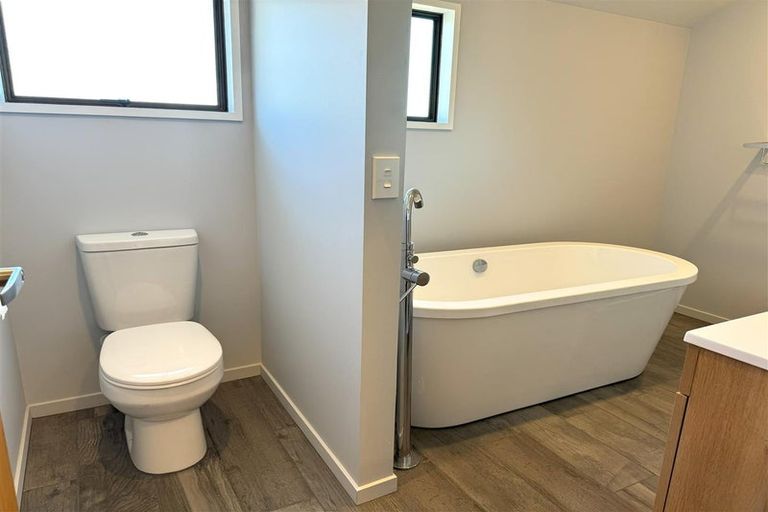 Photo of property in 14 Loris Place, Karoro, Greymouth, 7805