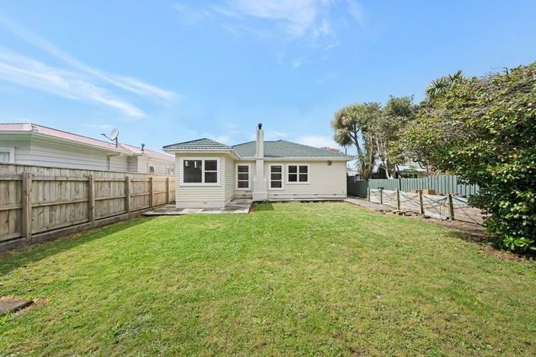 Photo of property in 69 Trelissick Crescent, Ngaio, Wellington, 6035