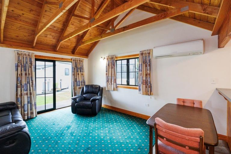 Photo of property in 121/123 High Street, Bulls, 4818