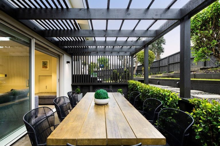 Photo of property in 7b Gulf Road, Murrays Bay, Auckland, 0630