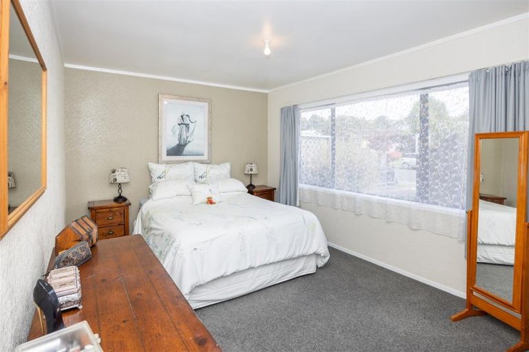 Photo of property in 13 Cromwell Drive, Fitzroy, Hamilton, 3206