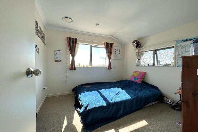 Photo of property in 1/41 Butley Drive, Farm Cove, Auckland, 2012