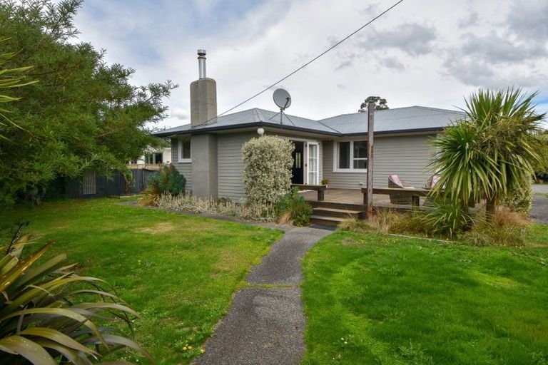 Photo of property in 22 Humphries Street, Greytown, 5712