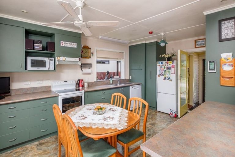 Photo of property in 113 De Lautour Road, Inner Kaiti, Gisborne, 4010