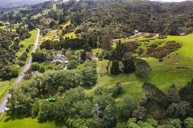 Photo of property in 863 Weranui Road, Wainui, Silverdale, 0994
