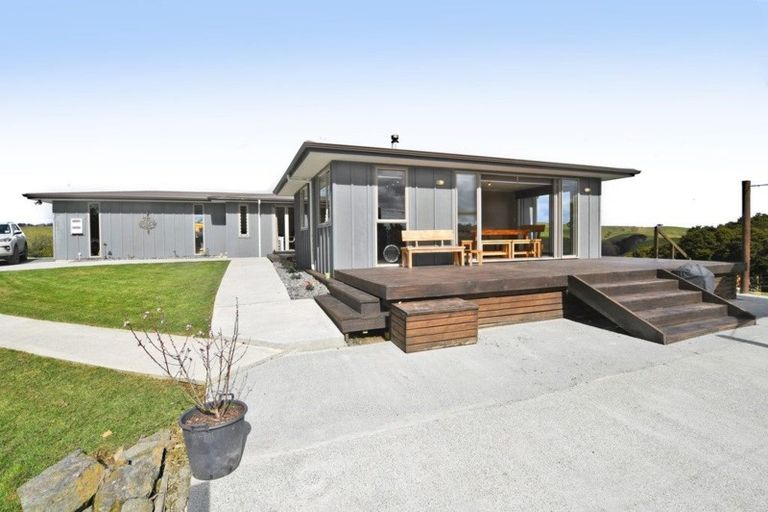 Photo of property in 301 Ranganui Road, Kaiwaka, 0573