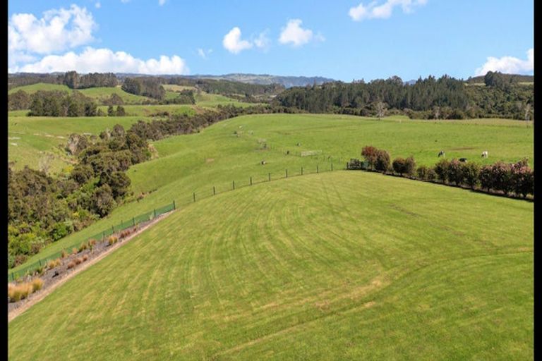 Photo of property in 913 Purerua Road, Te Tii, Kerikeri, 0294