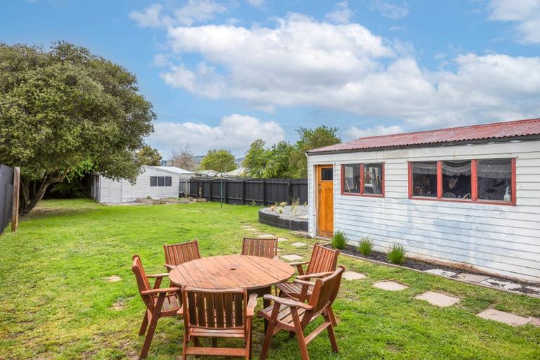 Photo of property in 106 Mackworth Street, Woolston, Christchurch, 8062