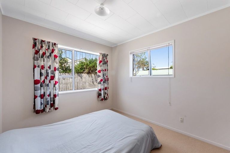 Photo of property in 2b Moorea Place, Mount Maunganui, 3116