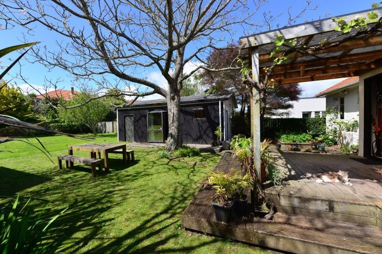 Photo of property in 38 Plunket Terrace, Hamilton East, Hamilton, 3216