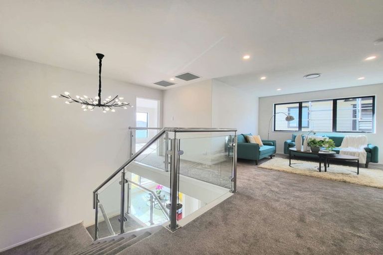 Photo of property in 62 Drumbuoy Drive, Flat Bush, Auckland, 2019