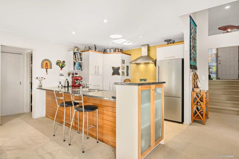 Photo of property in 3 Rakau Views, Orewa, 0931