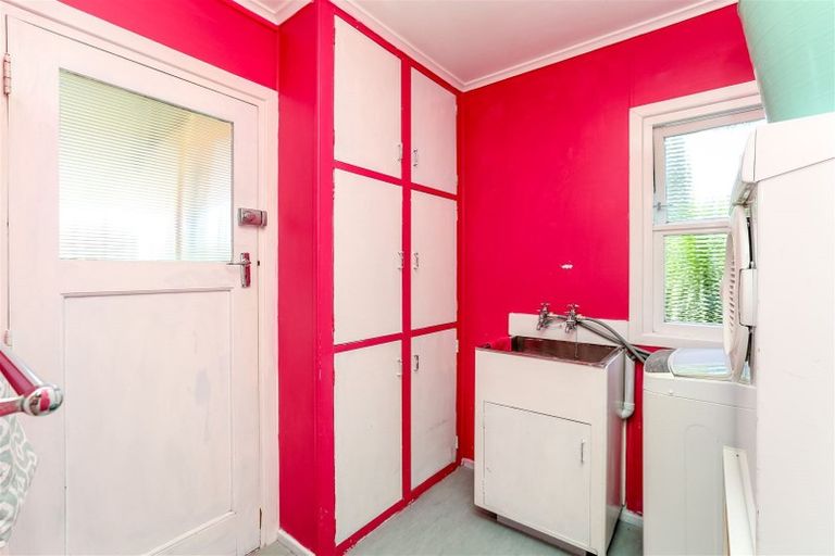 Photo of property in 220 Powderham Street, New Plymouth, 4310