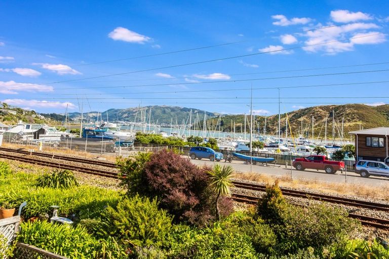Photo of property in 14 Marina View, Paremata, Porirua, 5026