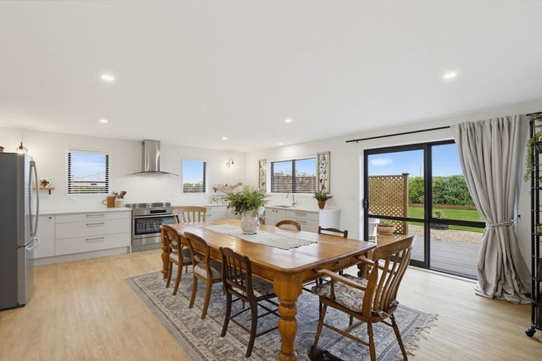 Photo of property in 2/3 Loe Place, Amberley, 7410