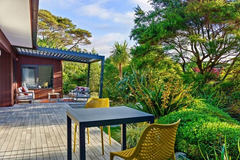 Photo of property in 154 Ngarara Road, Waikanae, 5391