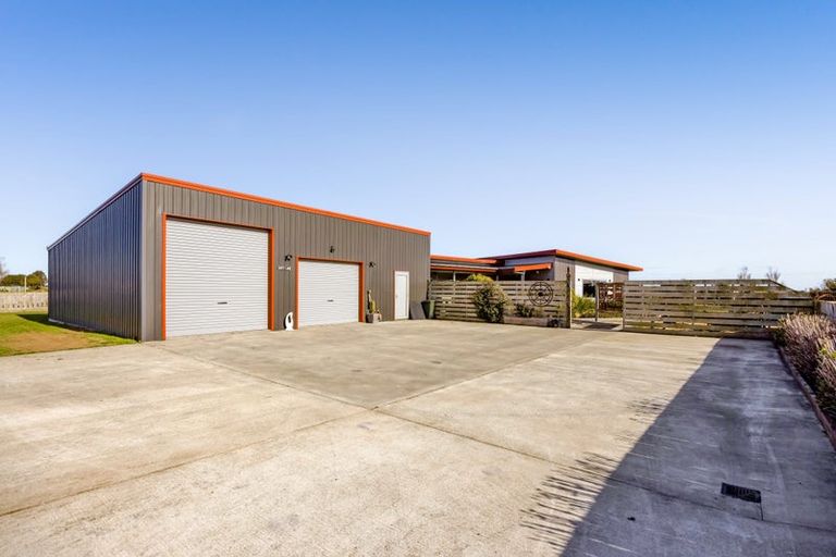 Photo of property in 280 Austin Road, Normanby, Hawera, 4673