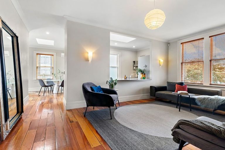 Photo of property in 38 Todman Street, Brooklyn, Wellington, 6021