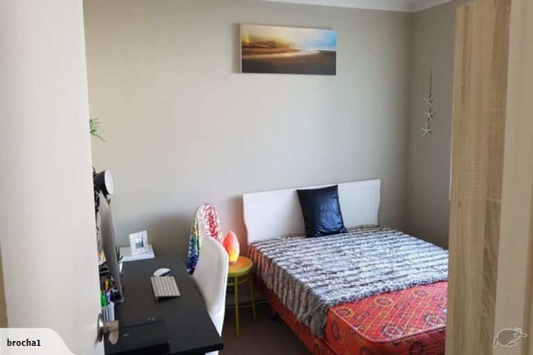 Photo of property in 26a Kinleith Way, Albany, Auckland, 0632