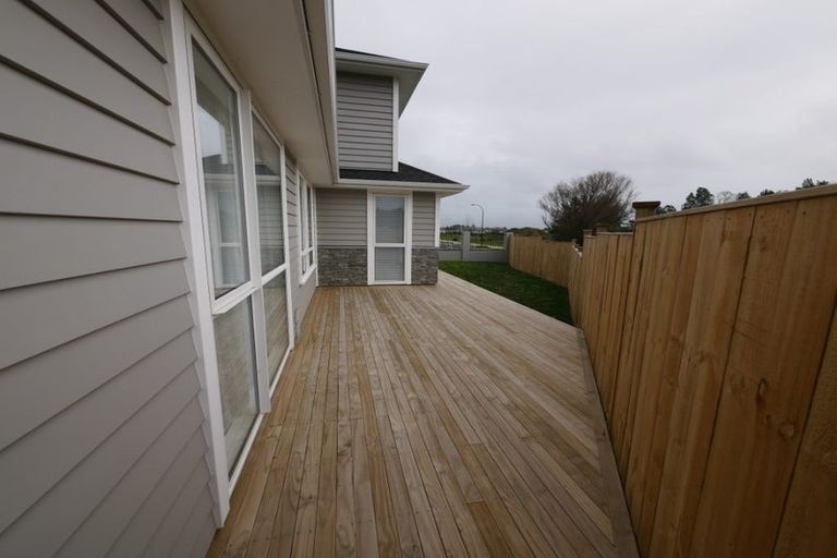 Photo of property in 21 Nohoanga Road, Karaka, Papakura, 2113