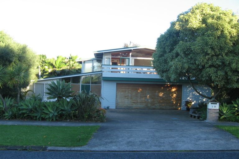 Photo of property in 10 Sunnyhill Crescent, Sunnyhills, Auckland, 2010