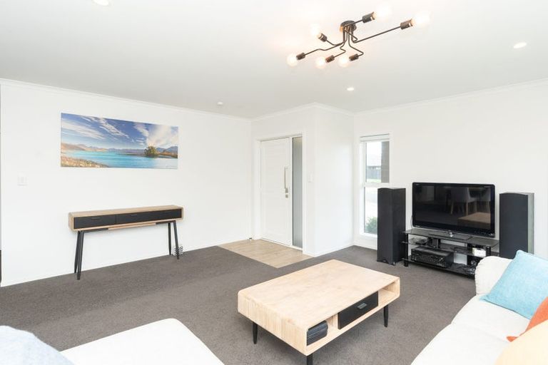 Photo of property in 33 Ladeira Place, Fitzroy, Hamilton, 3206