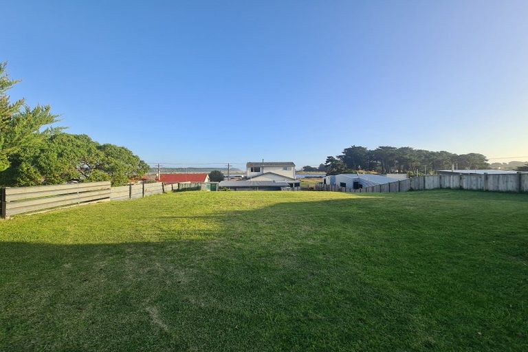 Photo of property in 6 Carter Crescent, Foxton Beach, Foxton, 4815