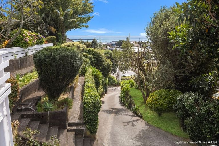 Photo of property in 10 Lawry Street, Moturoa, New Plymouth, 4310