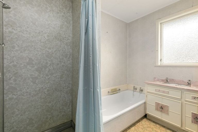 Photo of property in 10 Mimihau Grove, Wainuiomata, Lower Hutt, 5014