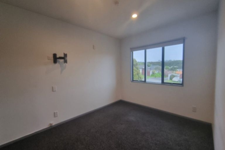 Photo of property in 65 Samwell Drive, Whitby, Porirua, 5024