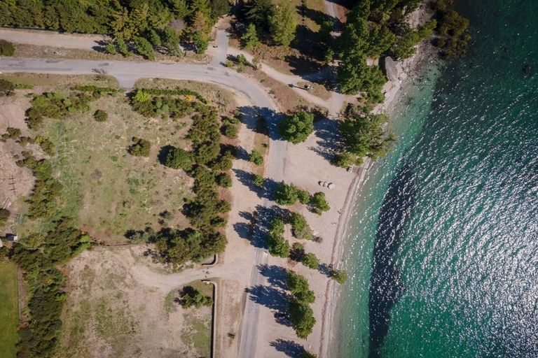 Photo of property in 333 Beacon Point Road, Wanaka, 9305