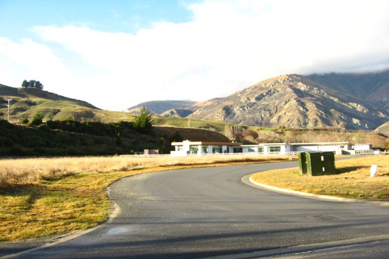 Photo of property in 10 Quarry Place, Lake Hayes, Queenstown, 9304